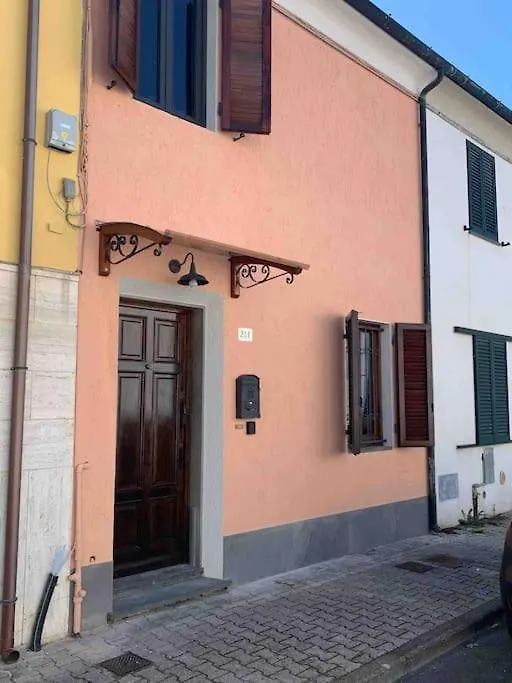 La Casa Di Francy Apartment Viareggio